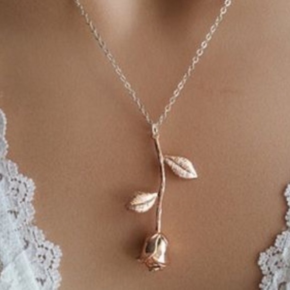 unbranded Jewelry Rose Gold Inverted Upside Down Necklace Flower